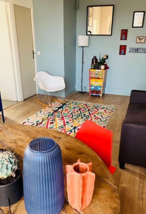 The Artist'S Apartment Near The Metro Saint-Denis  Bagian luar foto